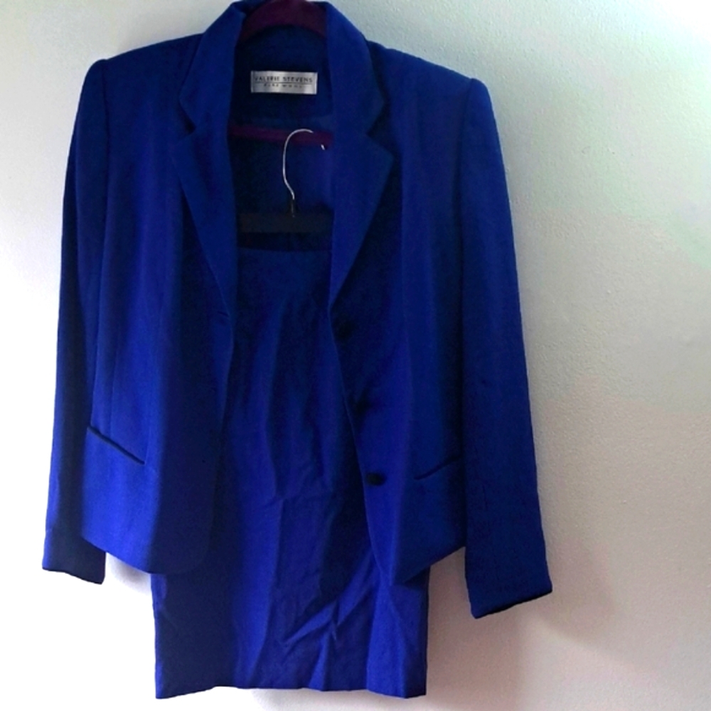 Valerie Steven's Pure Wool Blue Blazer and Skirt Set NWT